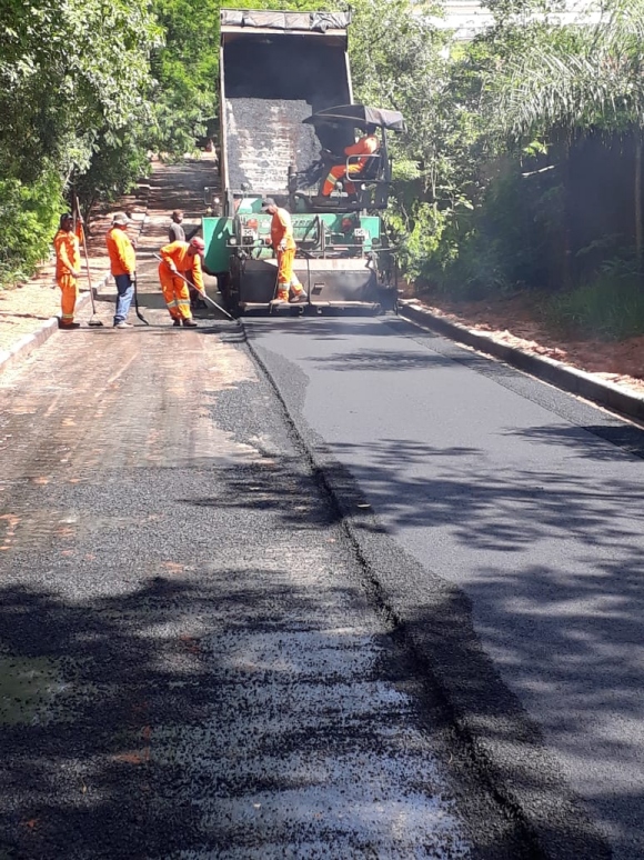 Foto da matéria Pista para skate e patinação entre bosque e estádio é pavimentada
