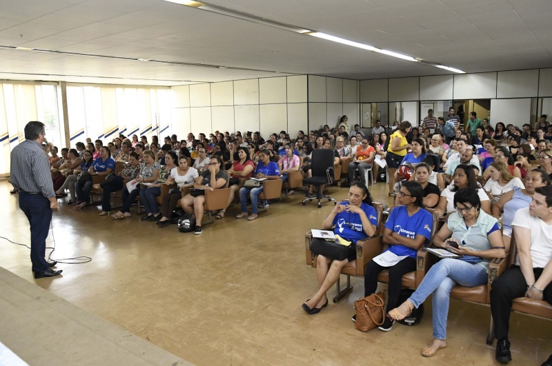 Foto da matéria Treinamento reúne 250 servidores da atenção básica em saúde