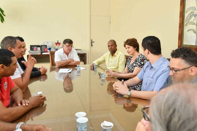 Foto da matéria Pozzobom recebe moradores de bairros para discutir falta de esgoto