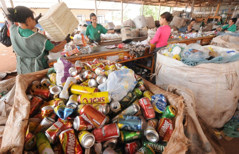 Foto da matéria Trabalhadoras são intoxicadas por veneno em esteira de reciclagem