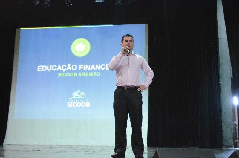 Foto da matéria Moradores do Conjunto Sonho Meu Fase 2 recebem educação financeira