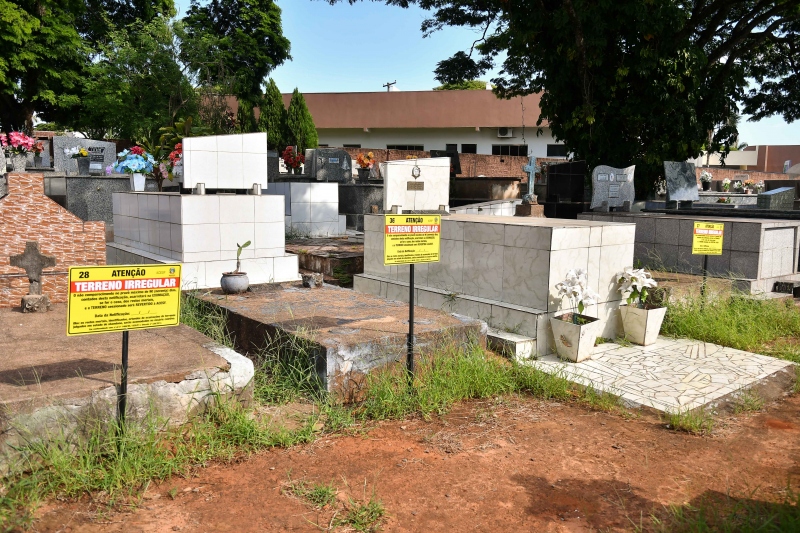 Foto da matéria Terrenos abandonados no cemitério serão revertidos para o município