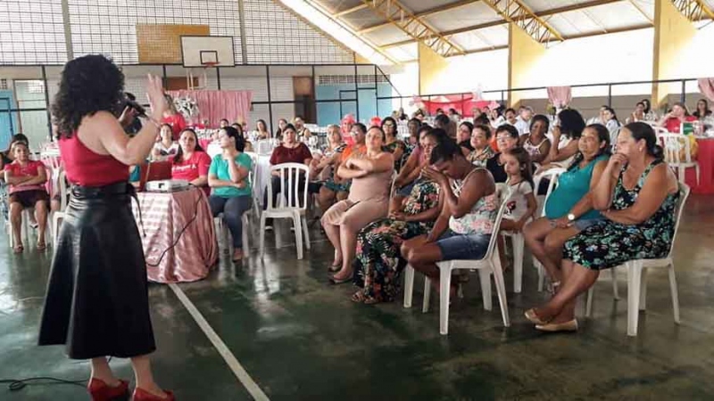 Foto da matéria Chá Rosa reuniu mais de 50 mulheres no Parque Industrial