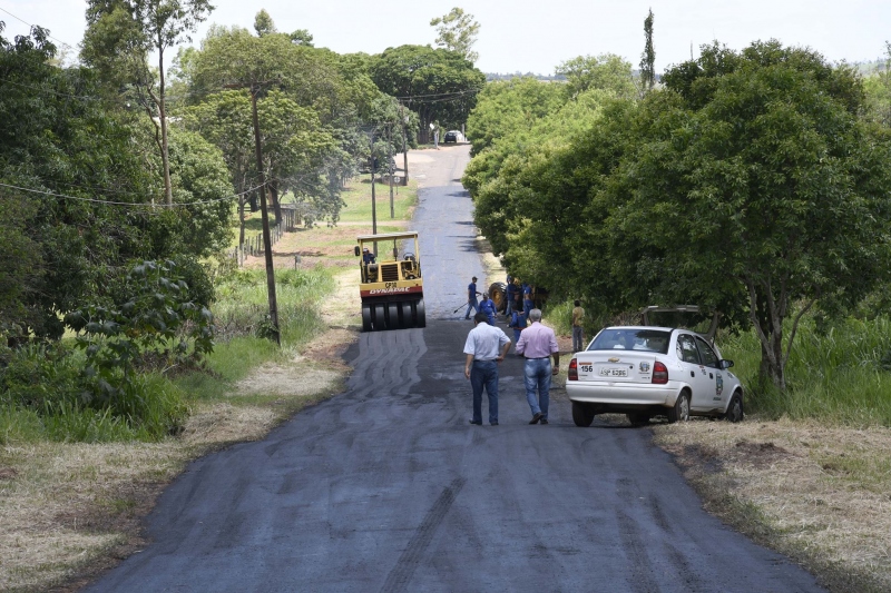 Foto da matéria Obras de recape e reperfilamento asfáltico também atendem zona rural