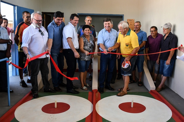 Foto da matéria Comunidade ganha cancha de malha no ginásio de esportes