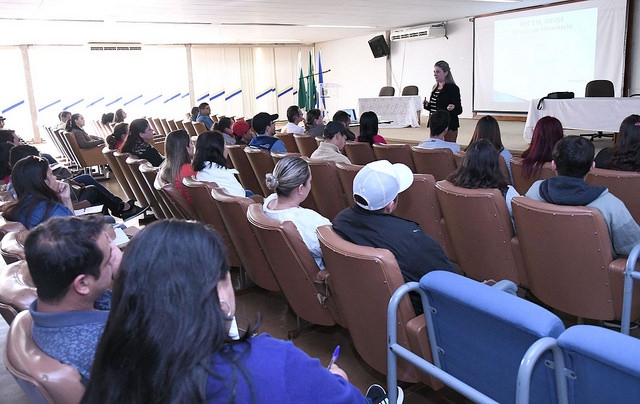 Foto da matéria Lancheiros recebem orientações sobre a manipulação de alimentos