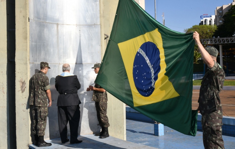 Foto da matéria Hasteamento nesta quinta, na Santos Dumont, encerra Semana da Pátria