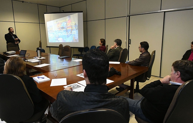 Foto da matéria Prefeitura e UEM estudam implantar usina de biodiesel