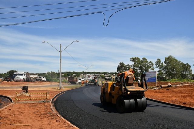 Foto da matéria Acesso da PR-323 ao centro pelo Jardim Espanha recebe os últimos serviços