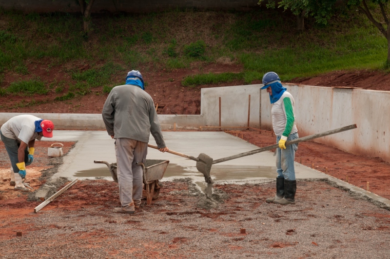 Foto da matéria Miniarena de grama sintética da Smel na Parigot recebe contrapiso