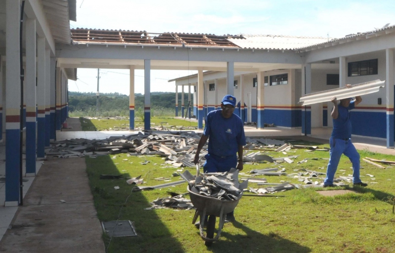 Foto da matéria Prefeitura inicia recuperação da Escola Cândido Portinari