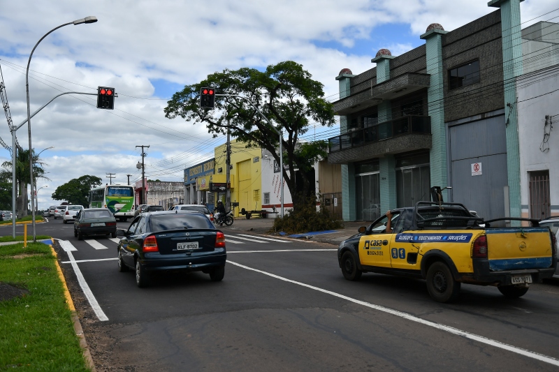 Foto da matéria Umutrans ativou cinco novos semáforos em cruzamentos movimentados
