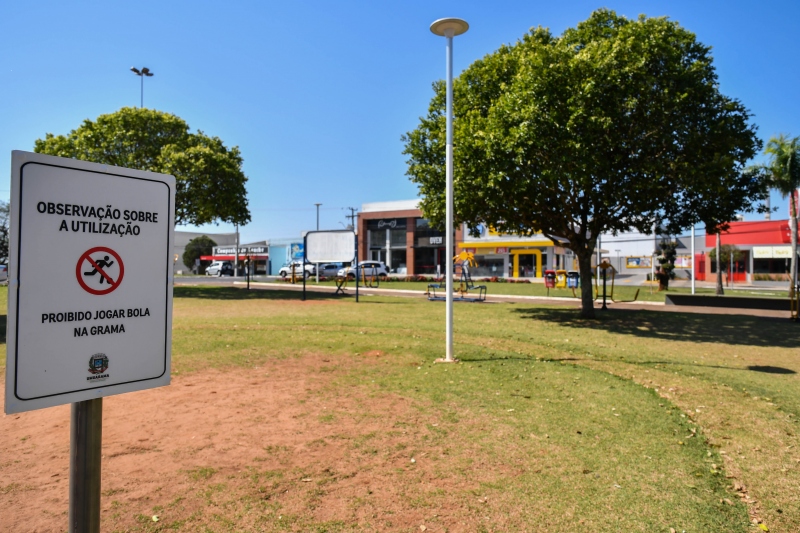 Proibido jogar bola na garagem