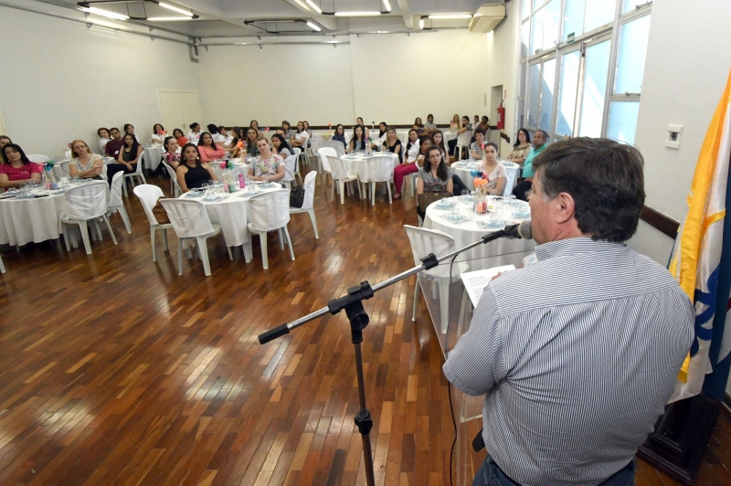 Foto da matéria Secretários escolares da rede municipal são homenageados