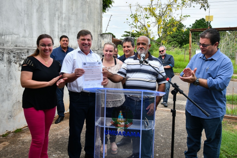 Foto da matéria Ao liberar reforma, prefeito informa que Prefeitura realiza mais de 50 obras