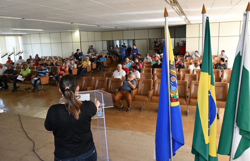 Foto da matéria Leilão de veículos e máquinas inservíveis da Prefeitura arrecada mais de R$ 230 mil