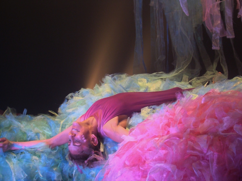 Foto da matéria Espetáculo Jardim, um solo poético para crianças, será apresentado em Umuarama