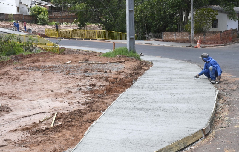 Foto da matéria Ponte do Petrópolis recebe calçadas
