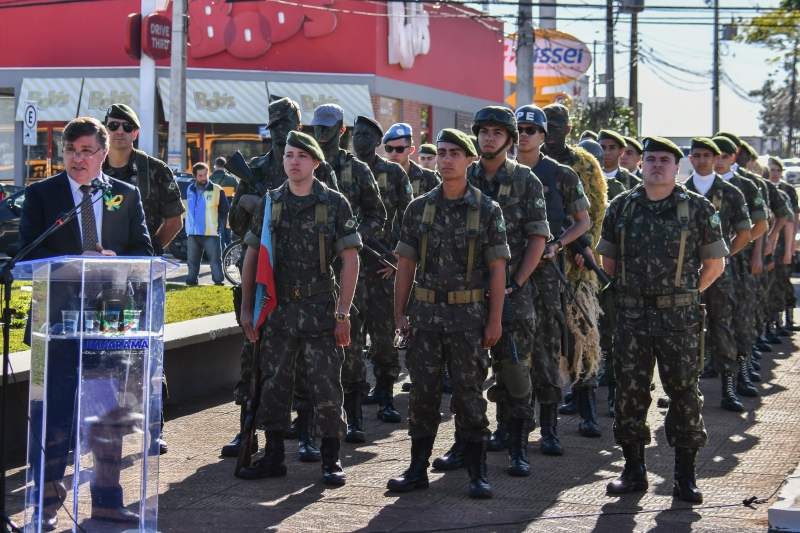 Foto da matéria Prefeito agradece parceiros pelo sucesso no desfile da independência