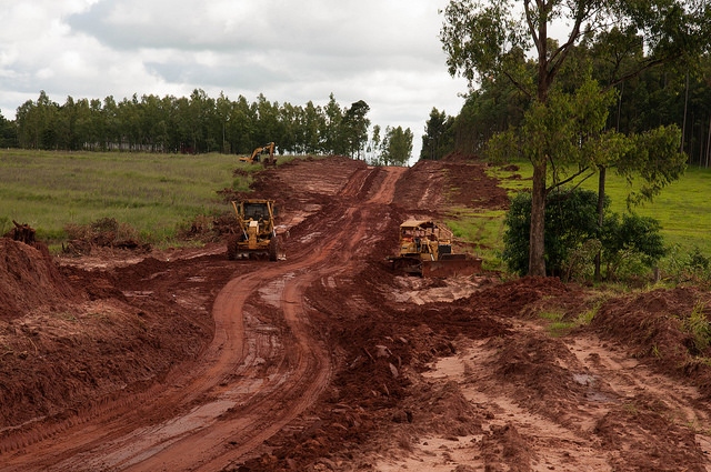 Foto da matéria Obras avançam na readequação de estradas rurais de Umuarama