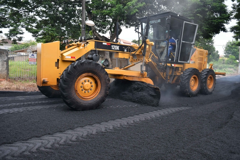 Foto da matéria Prefeitura recupera asfalto com nova etapa de reperfilamento