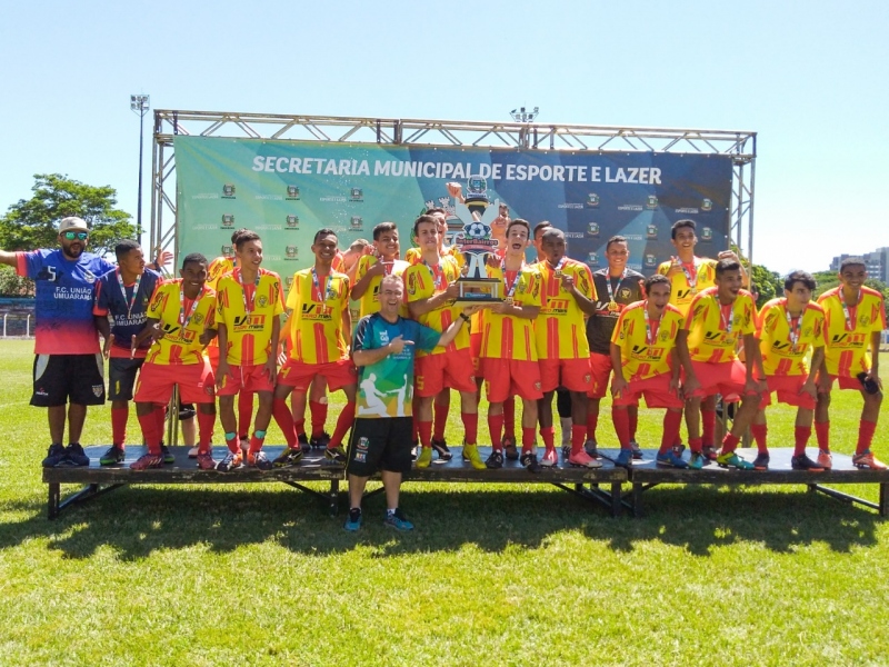 Foto da matéria ACI/Aceru vence nos pênaltis Interbairros e Distritos de Futebol Sub-17 Masculino