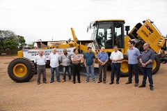 Foto da matéria Motoniveladora nova reforça frota do pátio rodoviário da Prefeitura