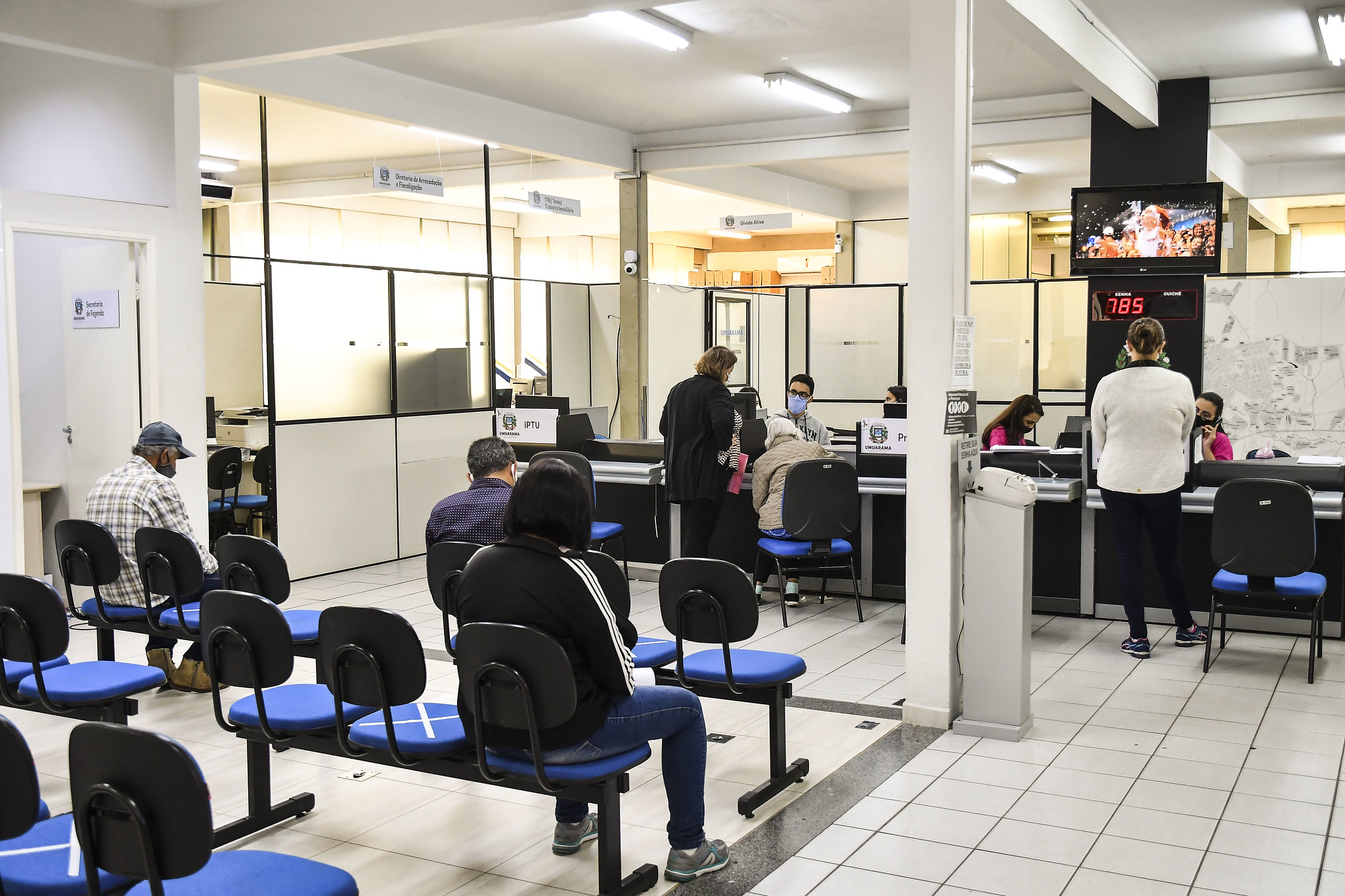 Dinheiro do 13º já está na conta do funcionalismo