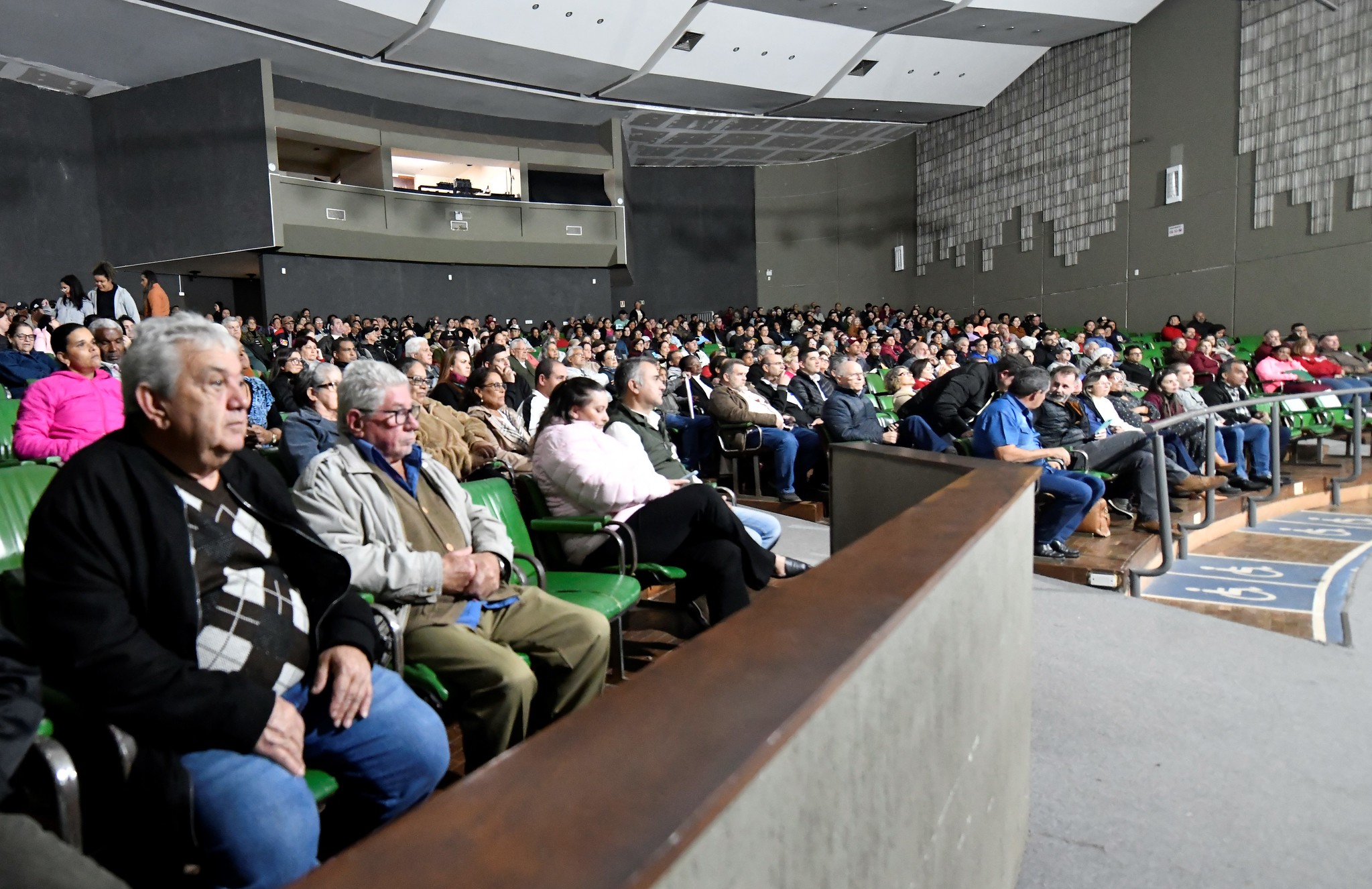 plateia teatro vera schubert lotado