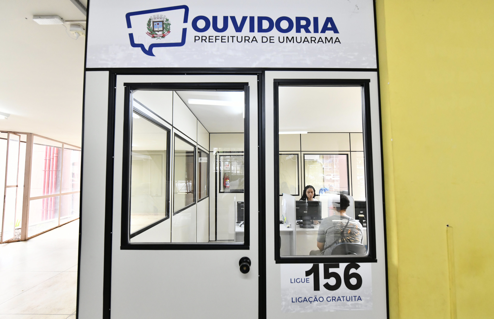 Imagem da porta de entrada da Ouvidoria