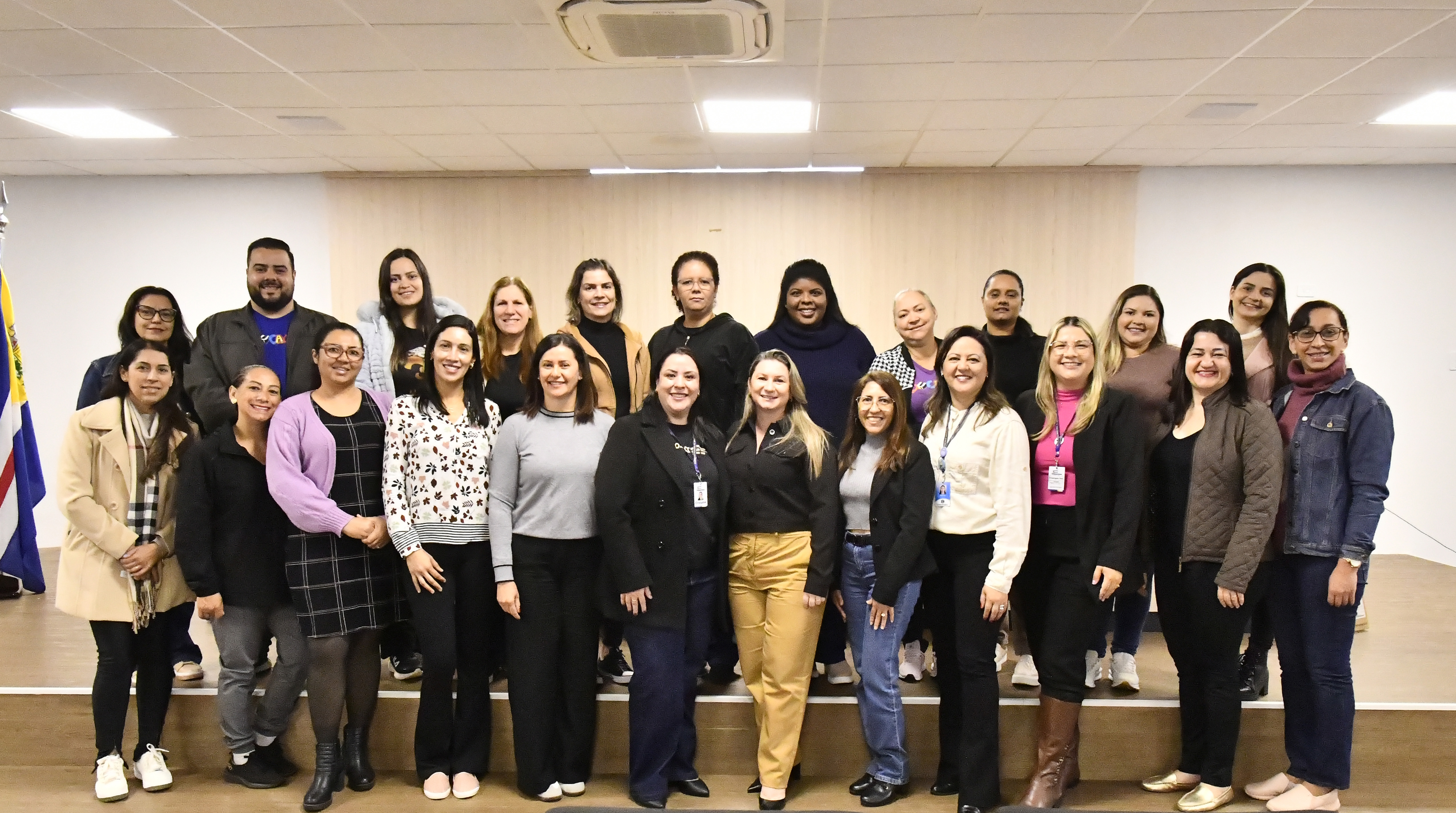 participantes reunidos