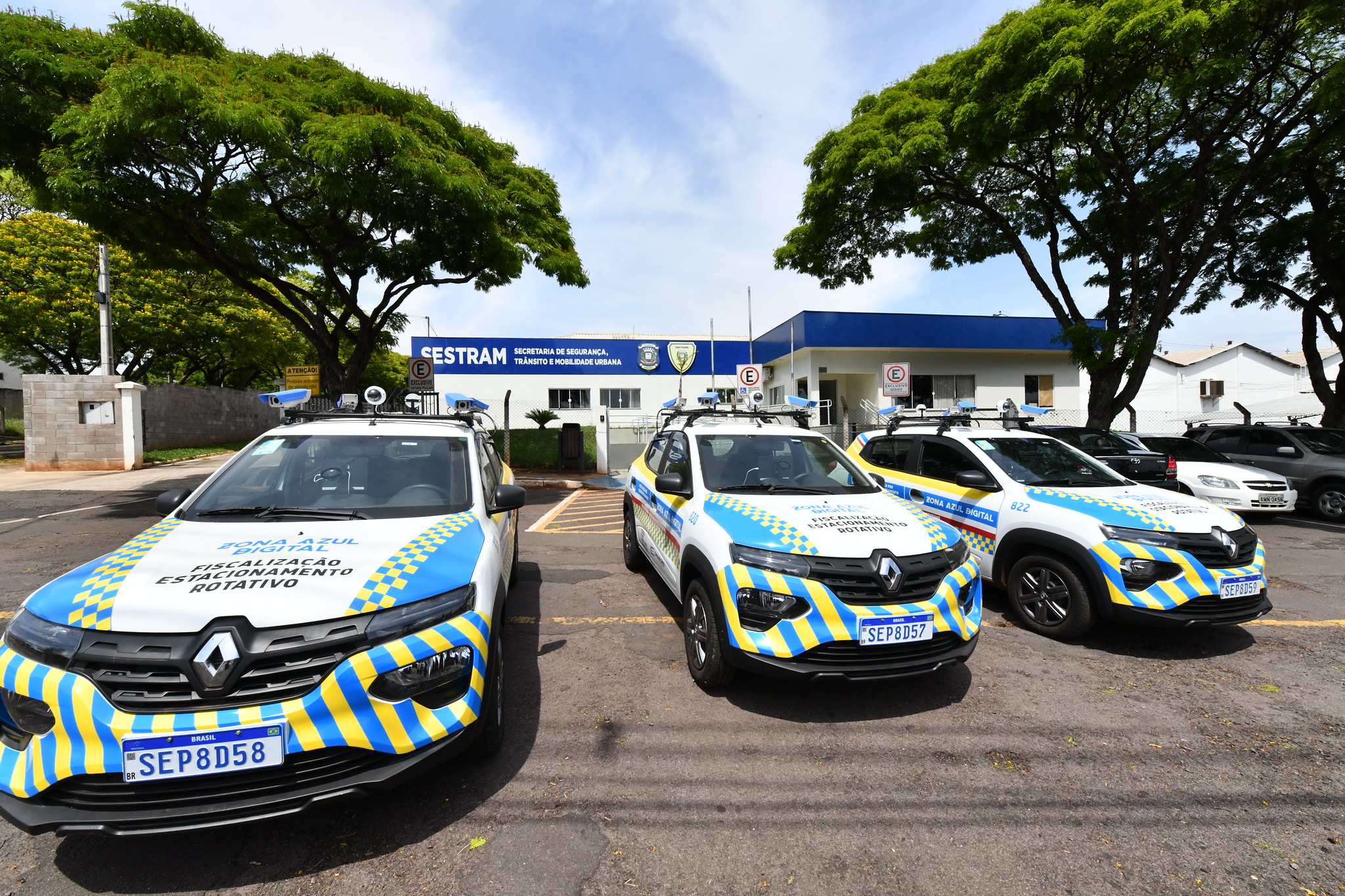 veículos de fiscalização do estacionamento rotativo pago de Umuarama