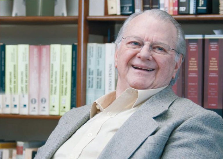 imagem do advogado wagner pacheco sorrindo