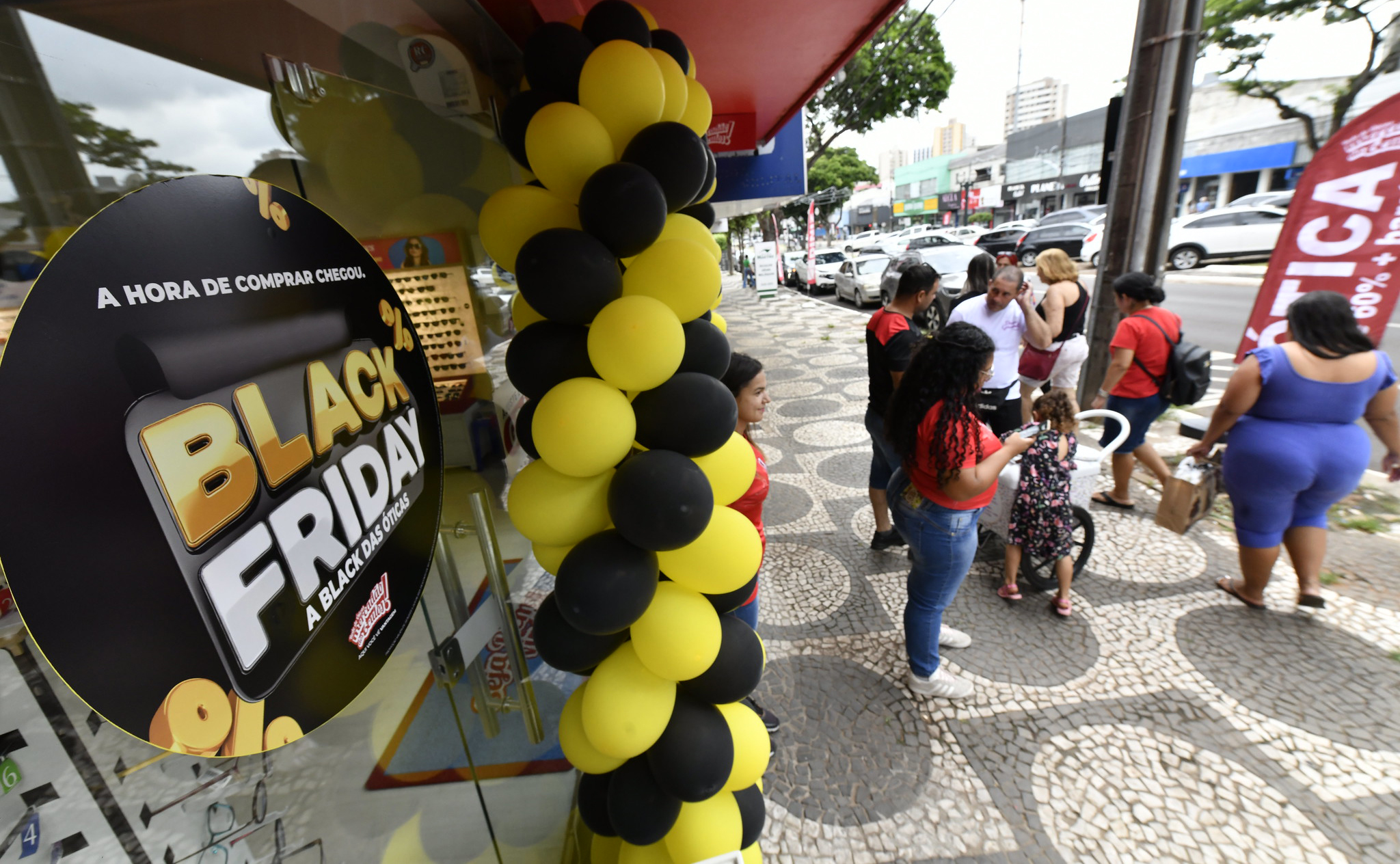 Foto de arquivo do ano passado, de loja com identificação da black friday