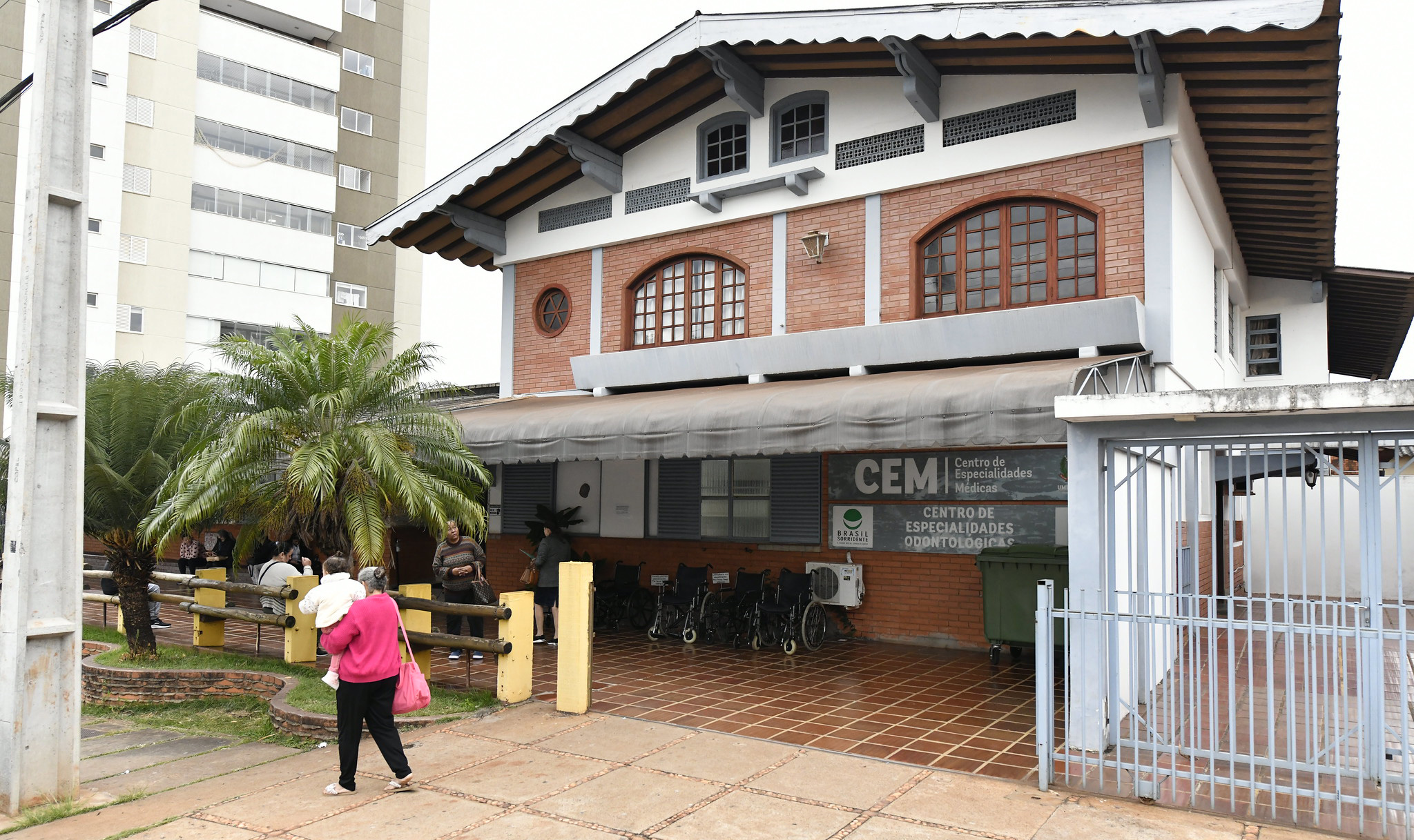 fachada do centro de especialidades médicas