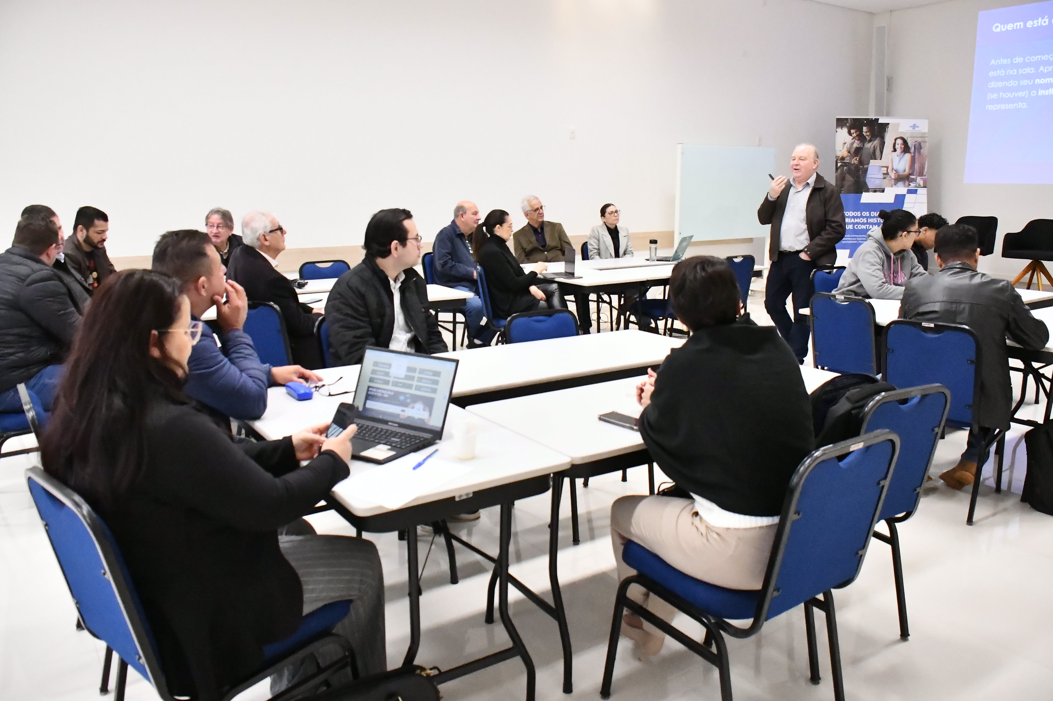 palestra no auditório do sebrae