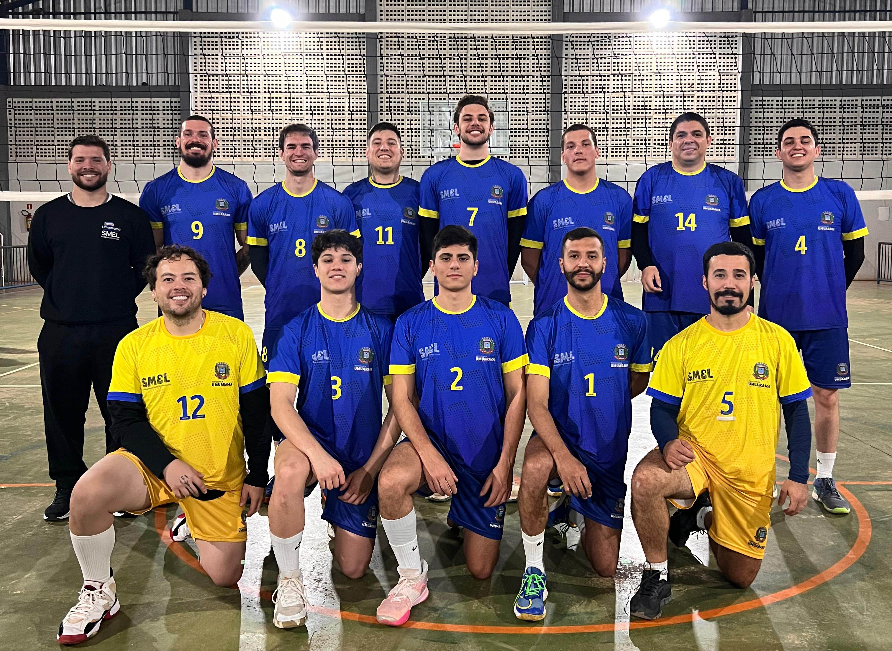equipe de voleibol masculino campeã das fase regional dos jogos abertos