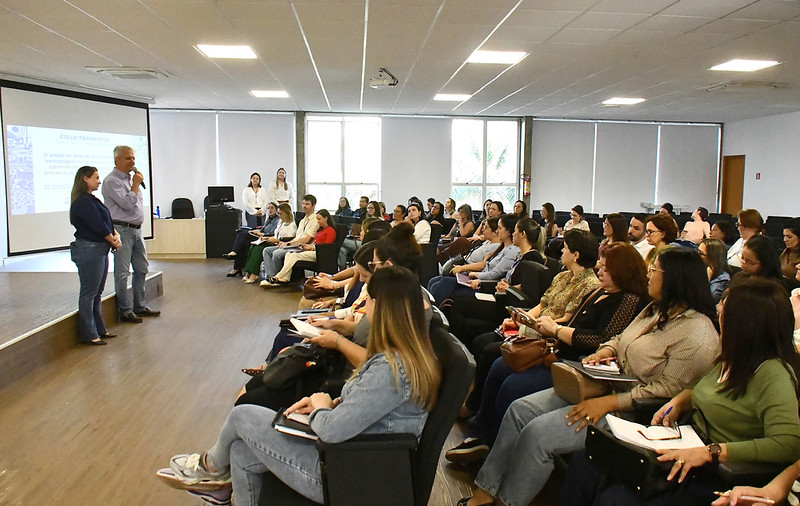 Ver notícia Educação de Umuarama promove Encontro de Formação de Gestores para diretores e coordenadores