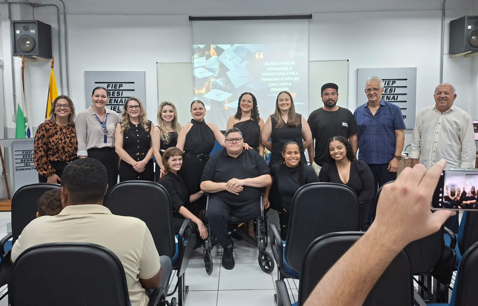 Ver notícia Curso de Modelagem, Corte e Costura forma 12 novos profissionais na cidade