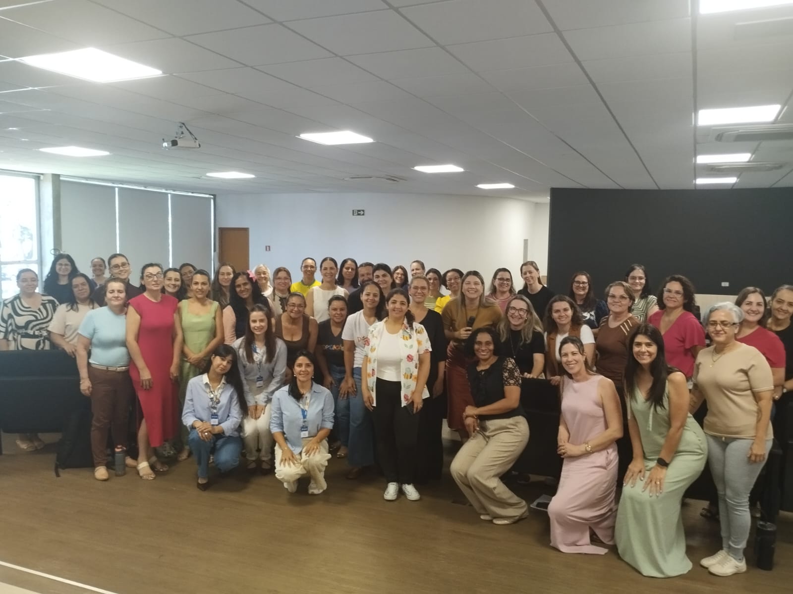 professores que participaram da palestra em pose para foto