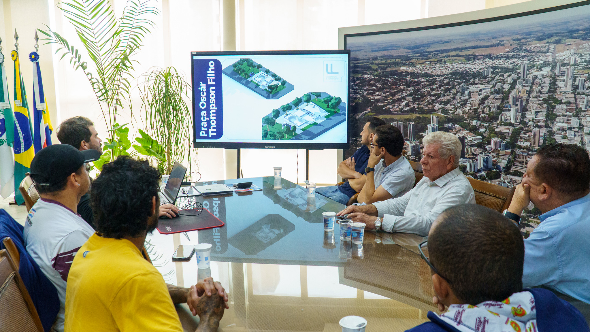 reunião no gabinete do prefeito