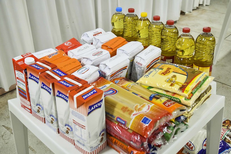 Foto da matéria Alimentos arrecadados na entrada do Femucam serão doados ao Provopar