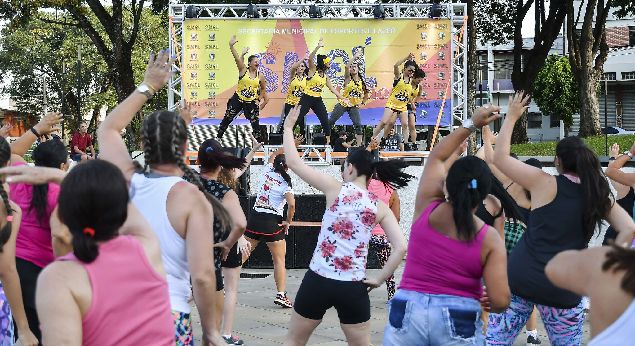 Foto da matéria Zumba especial do Outubro Rosa será sexta-feira, no shopping