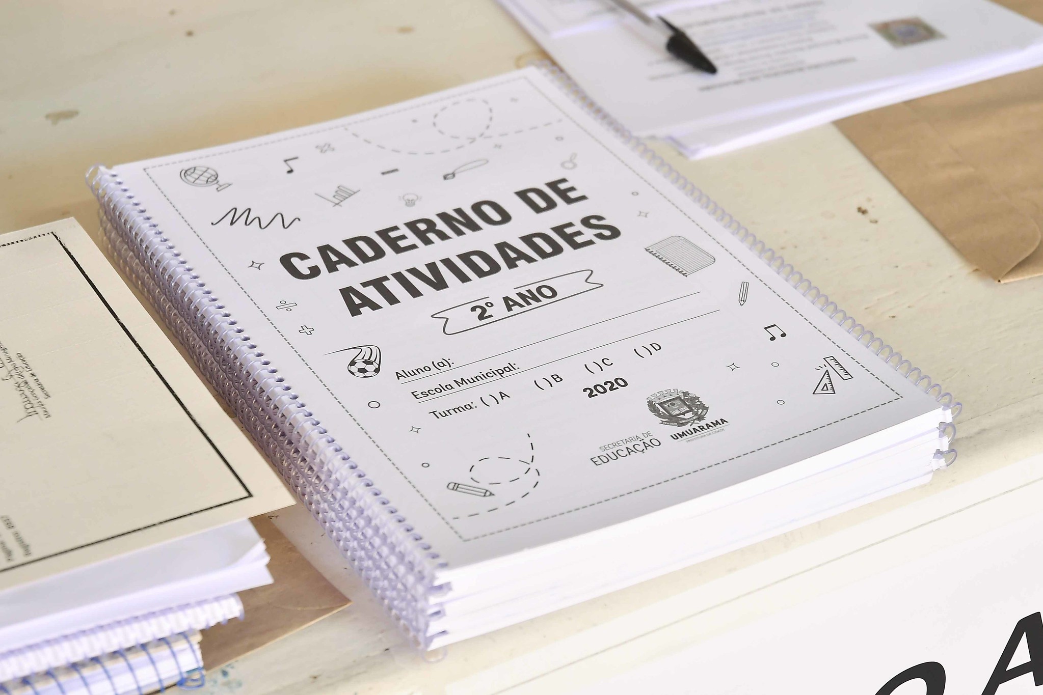 Foto da matéria Escolas municipais distribuirão novos cadernos de atividades na próxima semana