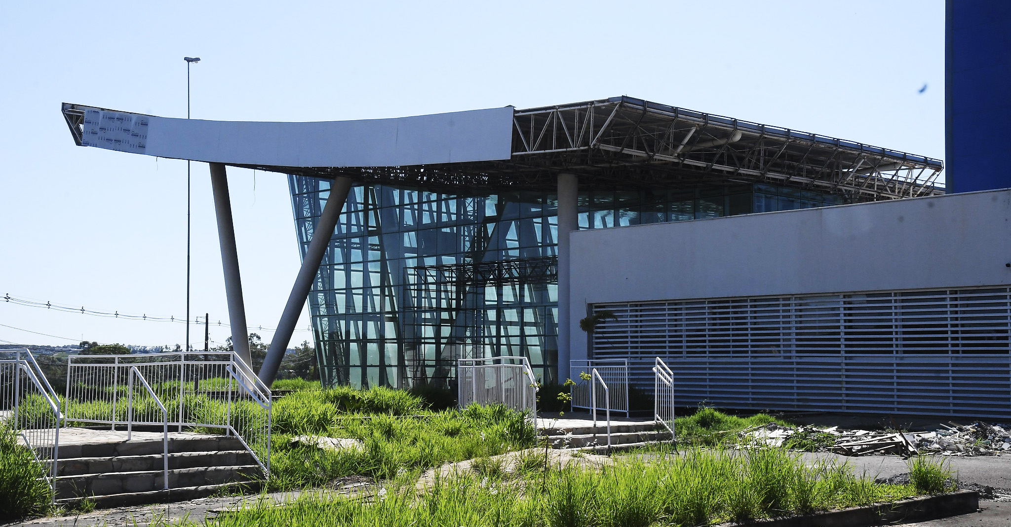 Foto da matéria Prefeitura licita até o final de maio a conclusão do Centro de Eventos de Umuarama