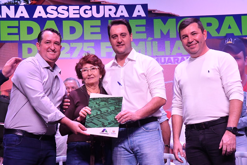 Foto da matéria Ratinho Junior anuncia a construção de 450 casas em Umuarama