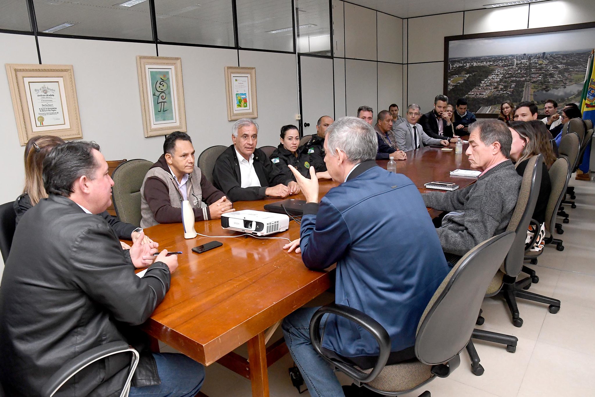 Foto da matéria Prefeito e lideranças discutem ações para atender às pessoas em situação de rua