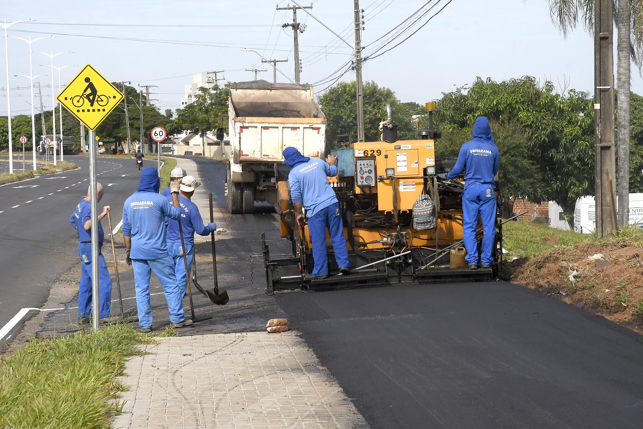 Foto da matéria Recapeamento de ciclovia é última etapa da duplicação da avenida Portugal