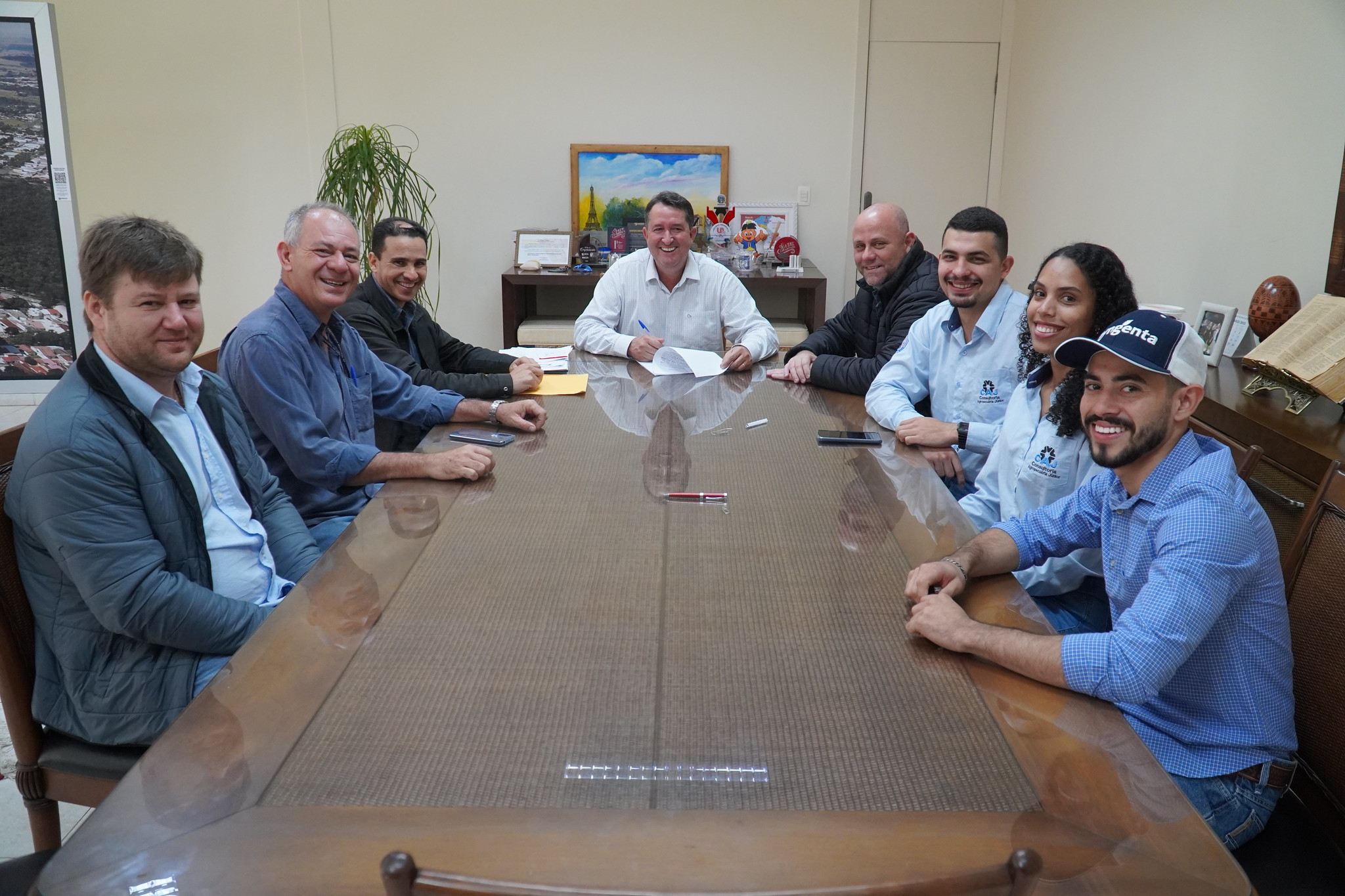 Foto da matéria Prefeitura e UEM firmam parceria para desenvolver hortas comunitárias