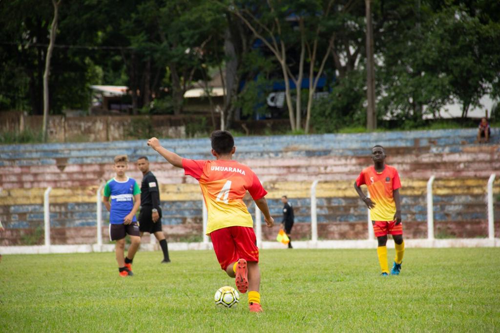 Foto da matéria Umuarama vence todos os jogos na rodada da Copa Noroeste de Futebol